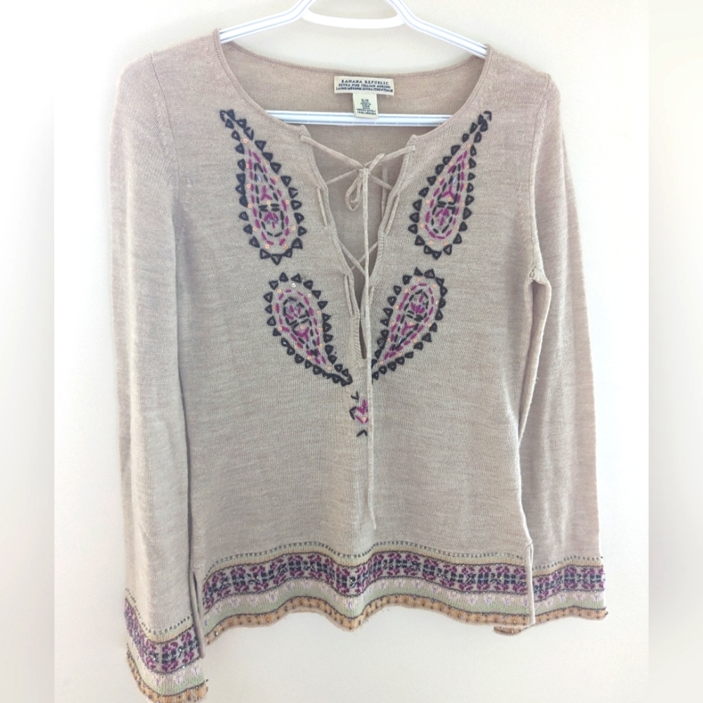 Banana Republic 100% Merino Wool Boho Embroidered Cream Sweater Small